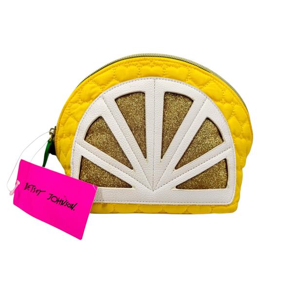 Betsey Johnson NEW Lemon Slice Heart Quilted Zipper Travel Cosmetic Bag Pouch - Picture 1 of 11